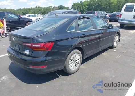 2019 Volkswagen Jetta 1.4T R-Line/1.4T S/1.4T Se z USA, uszkodzony, nr VIN 3VWC57BU9KM130220